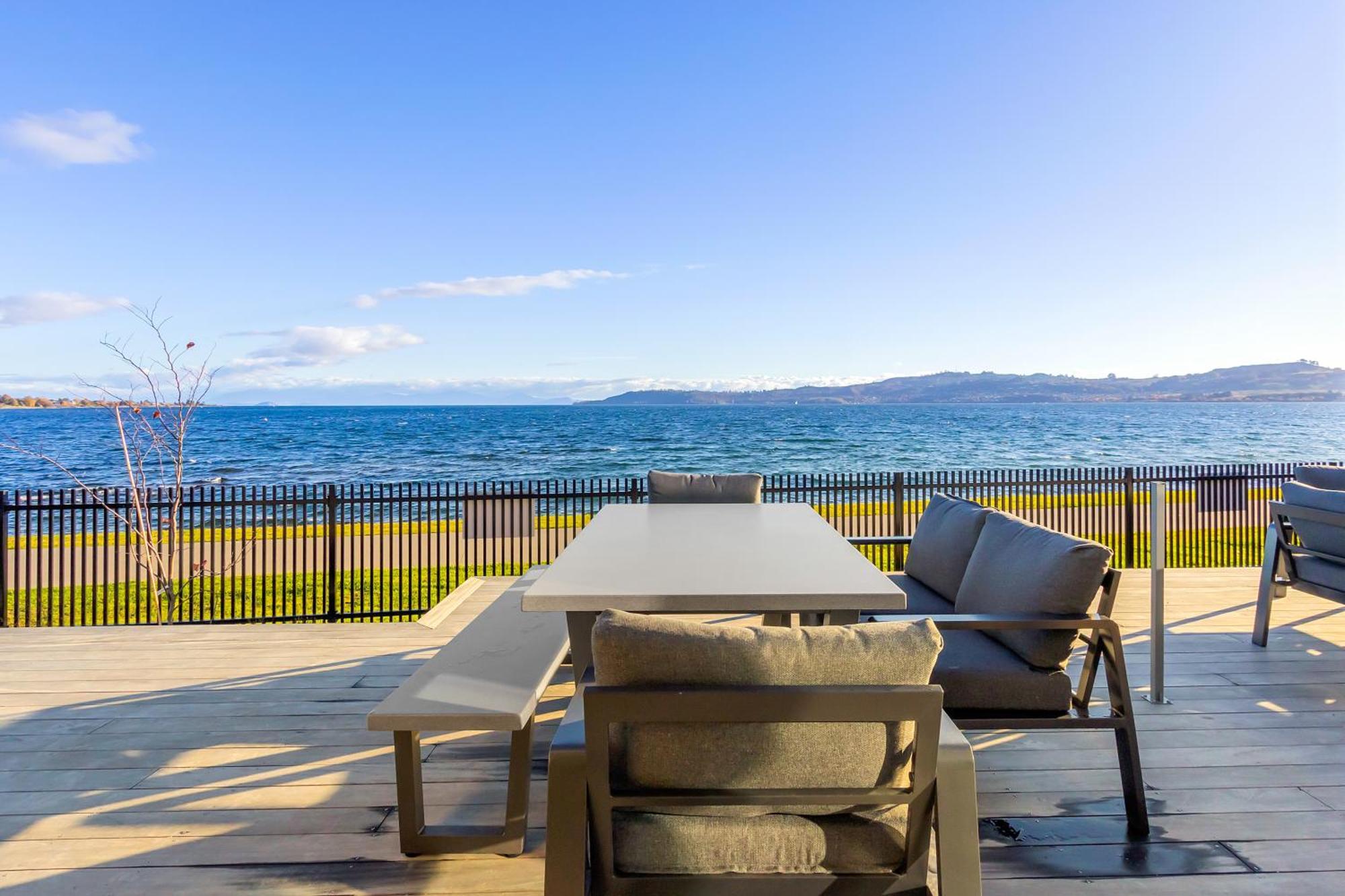 Absolute Lakefront House 陶波 外观 照片