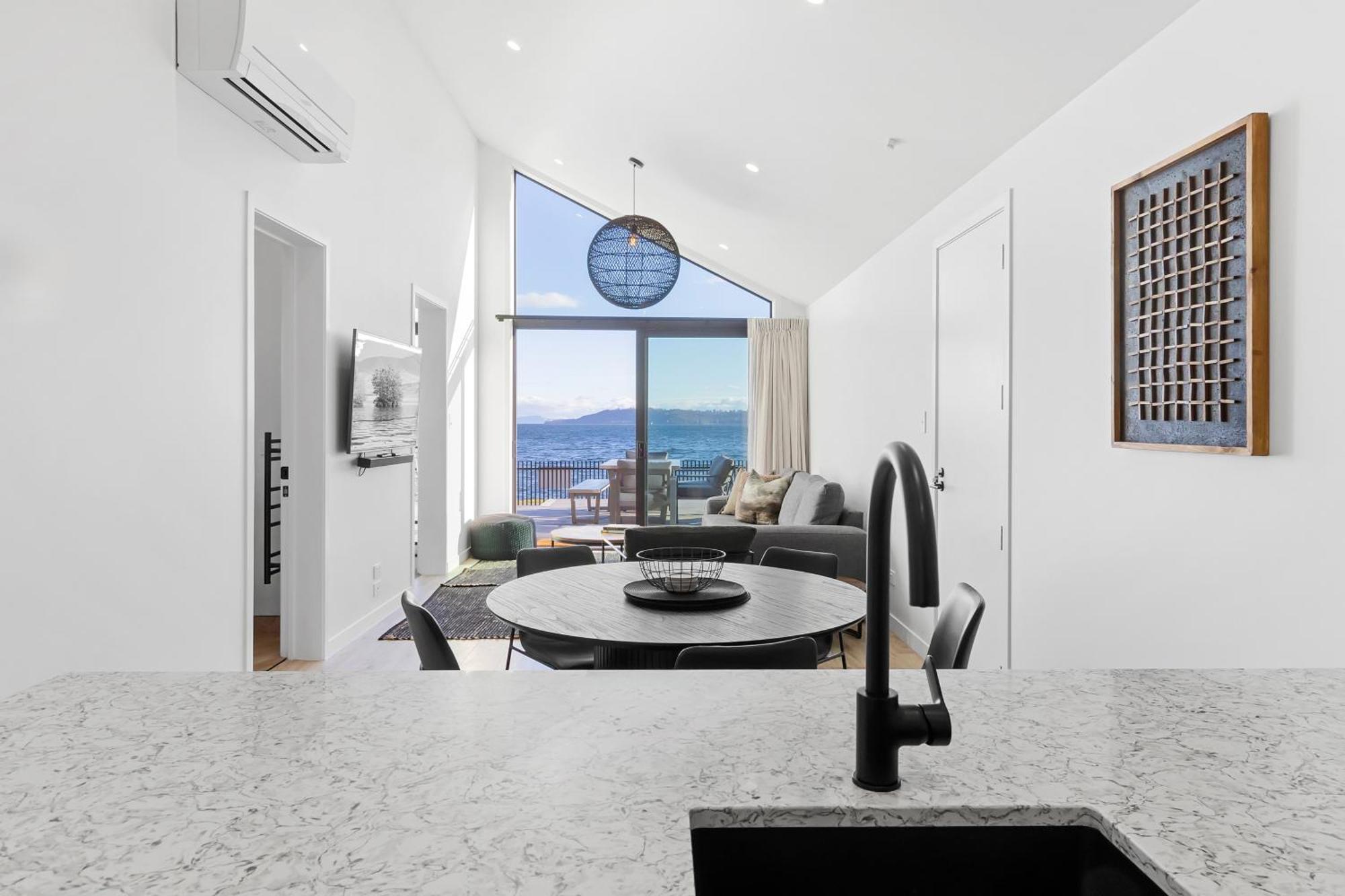 Absolute Lakefront House 陶波 外观 照片